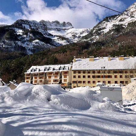 Apartamento Aranones Canfranc Esterno foto